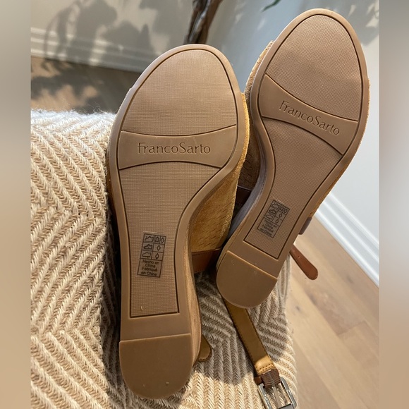 FRANCO SARTO MARTHA WEDGE SANDAL - Size 7.5 Tan suede & brown leather. - Picture 5 of 6